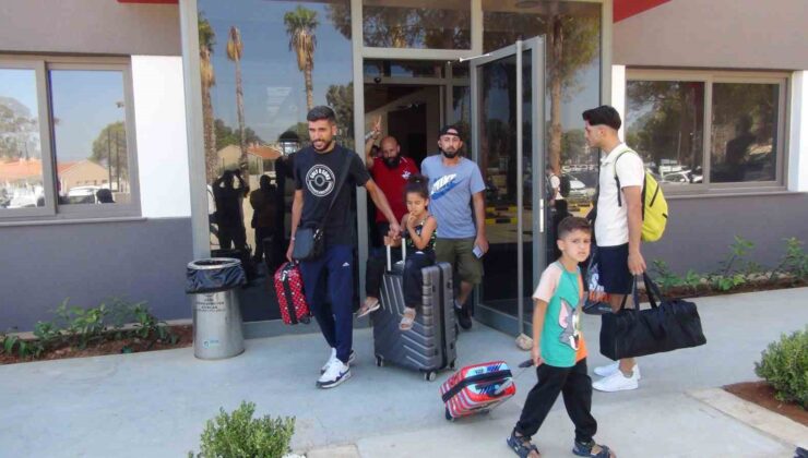 Lübnan’ı terk eden yabancı uyruklular deniz yolu ile Mersin’e geldi