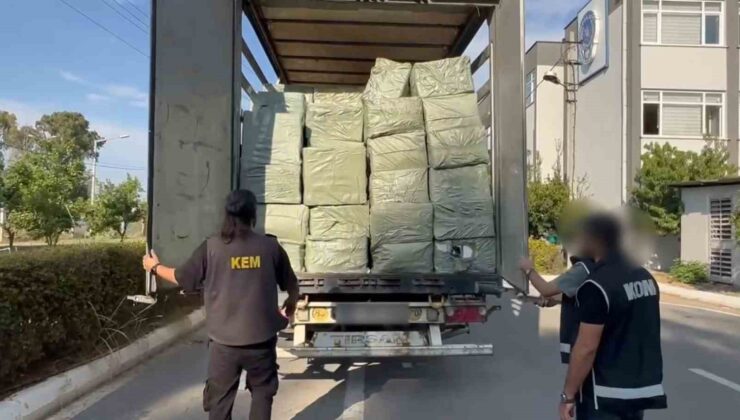 Mersin’de Çin’den Suriye’ye giden 65 milyon lira değerinde 15 ton kaçak sigara kağıdı ele geçirildi
