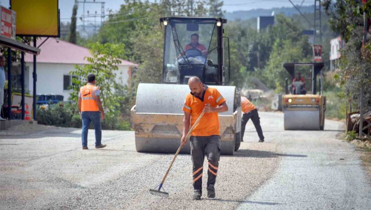 Mersin’de kısal bölgelerde yol yapım çalışmaları sürüyor