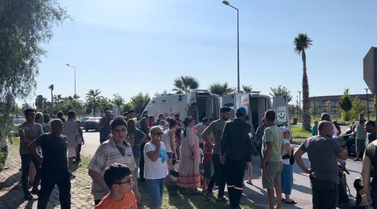 Otomobille çarpışan motosikletteki 2’si çocuk 3 kişi yaralandı