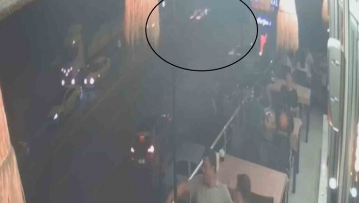Otomobille çarpışan motosikletteki çift hayatını kaybetti