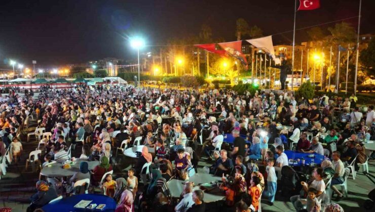 Peygamber sevgisi anlatıldı, meydanlar doldu