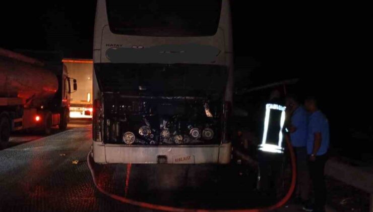 Tarsus’ta yolcu otobüsünde yangın