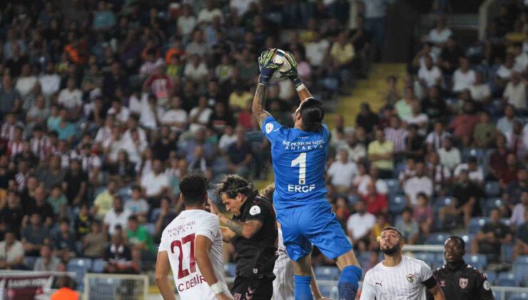 Trendyol Süper Lig: Hatayspor: 0 – Samsunspor: 1 (İlk yarı)