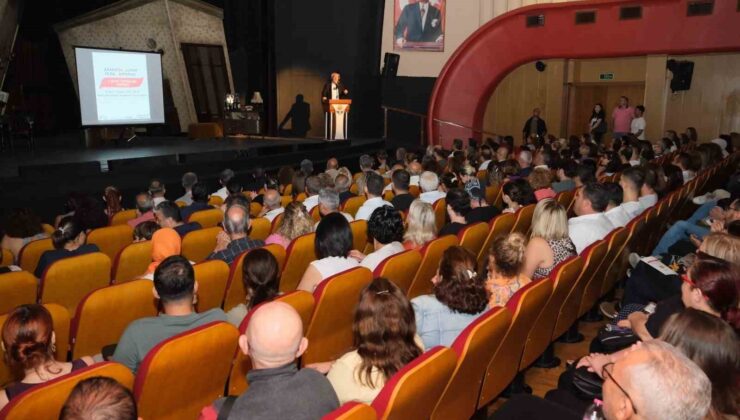 Adana Büyükşehir Belediyesi 9. Şehir Tiyatroları Festivali başladı.