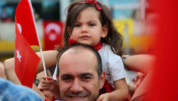 Adana’da Cumhuriyet’in 101. yılı coşkuyla kutlandı