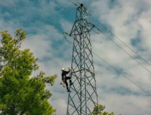 AEDAŞ’tan elektrik şebekelerine müdahale edilmemesi konusunda uyarı