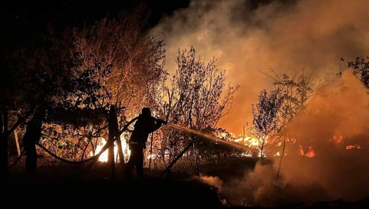 Akseki’de tarım arazisinde yangın