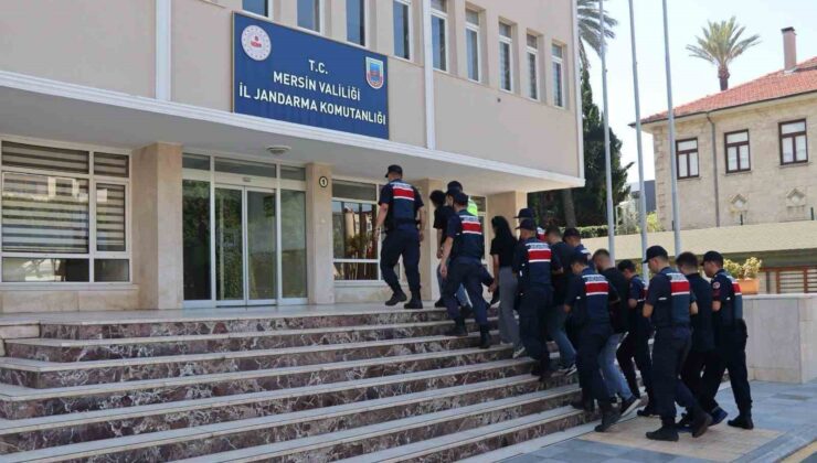 Alıkoydukları şahsın 2 milyon lirasını gasp eden 5 şüpheli yakalandı