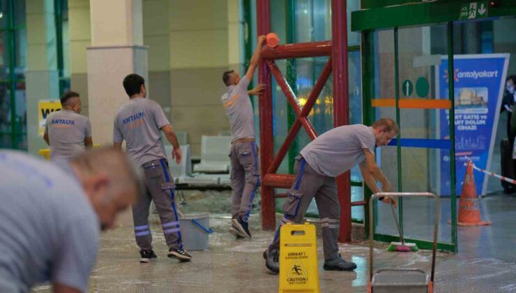 Antalya otogarında temizlik seferberliği