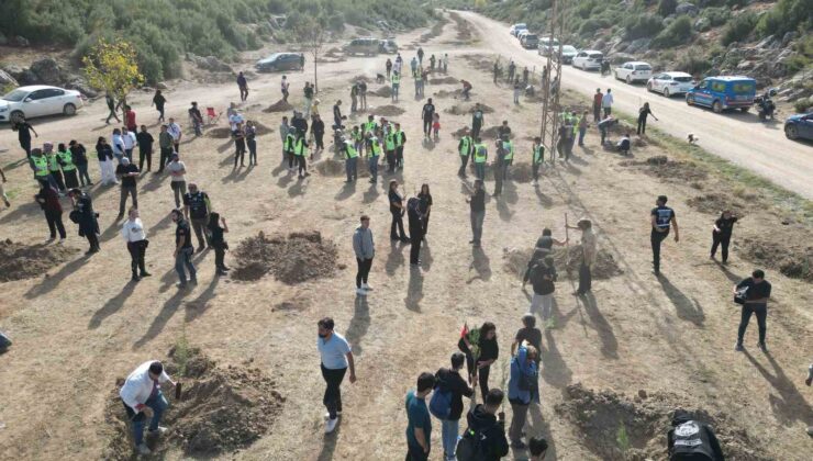 Antalyalı motosiklet tutkunları Şehit Polis Şeyda Yılmaz adına hatıra ormanı oluşturdu