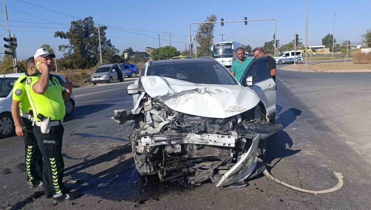 Arızalanan trafik ışıkları kazaya sebep oldu: 5’i çocuk, 9 yaralı
