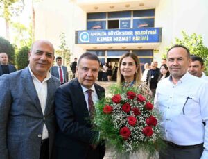 Başkan Böcek: “Antalya için var gücümüzle çalışmaya devam ediyoruz”