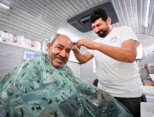 Büyükşehir Belediyesi, sunduğu hizmetlerle yaş almış vatandaşların hayatını kolaylaştırıyor