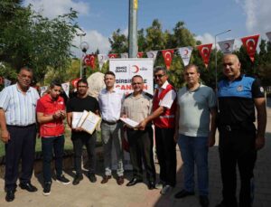 Çok kan veren polis ve askere madalya