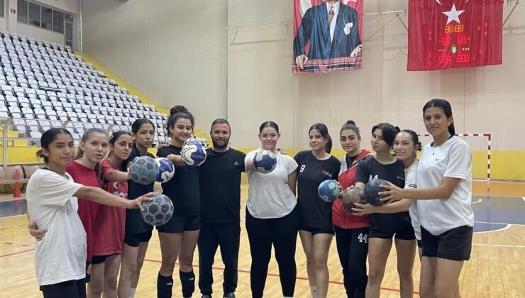 Depremzede kızların hedefi  1. Lige yükselip şehrin umudu olmak