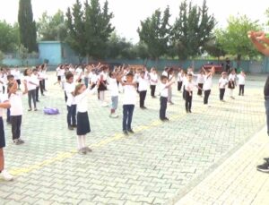 İlkokul öğrencileri, 2 yıldır güne sporla başlıyor