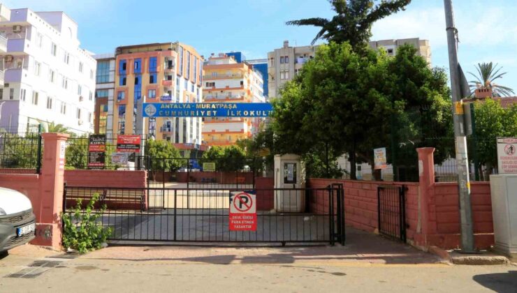 İlkokul öğrencilerinin gözü önünde uygunsuz hareketlere emniyetten anında müdahale