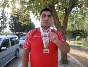 Kahramanmaraşlı görme engelli sporcu, halterde dünya üçüncüsü oldu