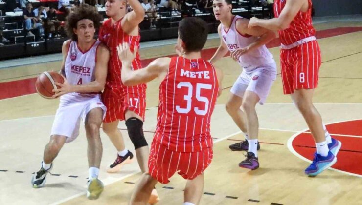 Kepez basketbol takımı, geriye düştüğü maçı farklı kazandı