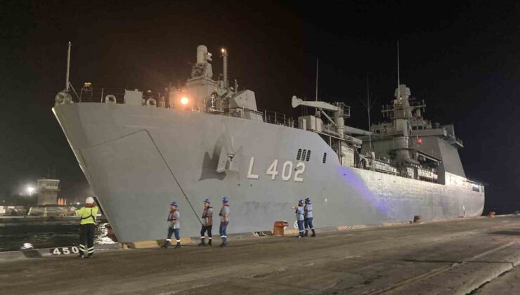 Lübnan’dan tahliye operasyonu: Deniz Kuvvetlerine ait ilk gemi Mersin’e ulaştı