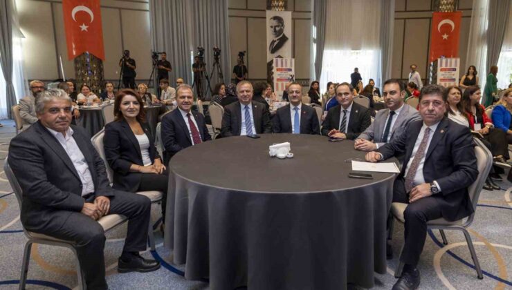 Mersin’de düzenlenen Sosyal Politikalar Çalıştayı tamamlandı