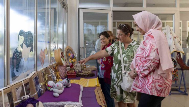 Mersinli kadınlar el emeği göz nuru eserlerini sergilediler