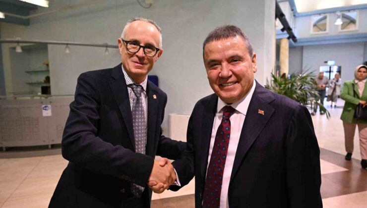Muhittin Böcek Cittaslow Uluslararası Genel Başkan Yardımcılığına seçildi