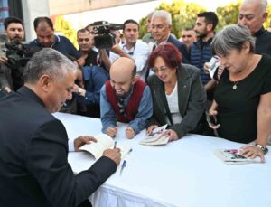 Muratpaşa Belediye Başkanı Ümit Uysal, yeni kitabını tanıttı