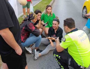 Önündeki araç durunca panikleyip motosikleti devirdi
