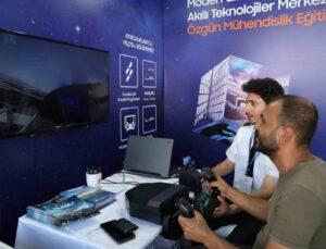 Pilot olma deneyimini TEKNOFEST’te yaşıyorlar