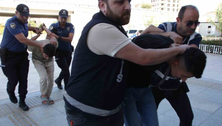 Polise silahlı saldırının zanlıları adliyeye çıkarıldı