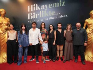 ’Savrulan Zaman’ filminin prömiyeri Antalya’da yapıldı