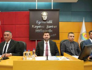 Tarsus Belediye Meclisi’nde TUSAŞ’a yapılan terör saldırısı kınandı