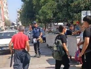 Terazisi alınan seyyar satıcı zabıtaya sallama ile saldırdı