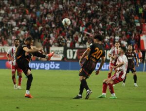 Trendyol Süper Lig: Antalyaspor: 0 – Galatasaray: 1 (İlk yarı)