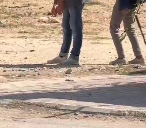 Uyuşturucunun etkisiyle ayakta uyudu, cebinden çalınan cep telefonunu ruhu bile duymadı