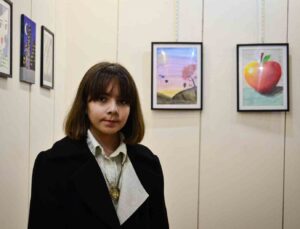 9 yaşındaki ressam 2. kişisel sergisini açtı