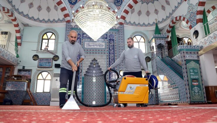 Akdeniz’de ibadethaneler temizlenip yıkanıyor