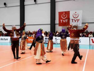 Alanya Belediyesi Zeybek Kursları başladı