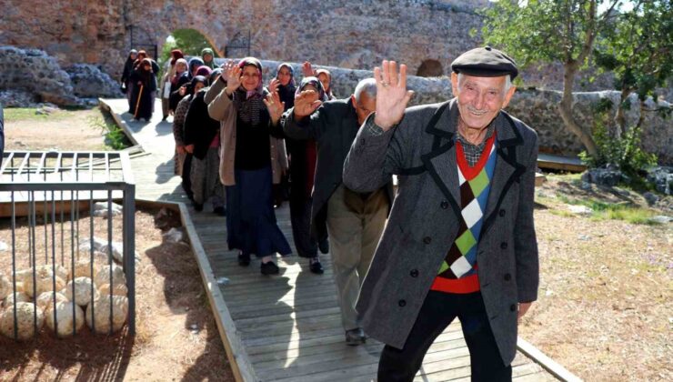Alanya’da yaşlıların tarihi mekan heyecanı