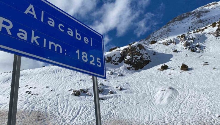 Antalya-Konya karayolu tüm araç trafiğine açıldı