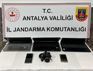 Cezaevinden izinli çıkar çıkmaz hırsızlık yaptı, tutuklandı