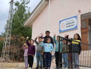 Dağ köylerindeki eli öpülesi öğretmenler