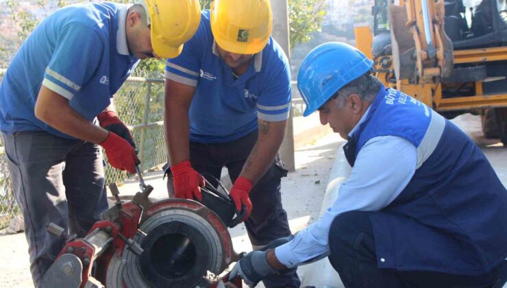 Finike Eski Mahallesi’nin kanalizasyon sorunu çözülüyor