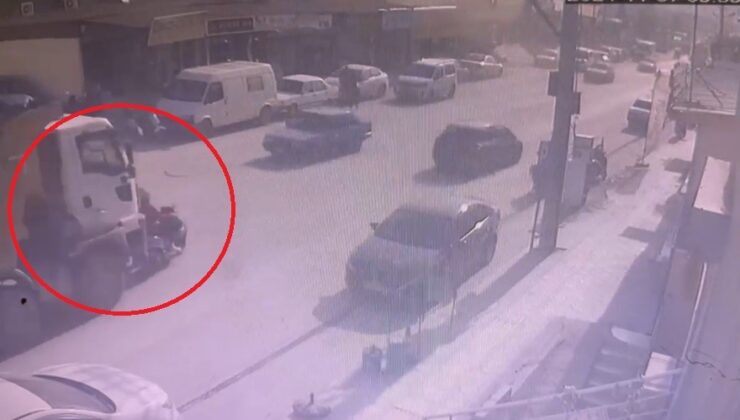 Hafriyat kamyonunun altında kalan motosikletli aracın altından yürüyerek çıktı: O anlar kamerada