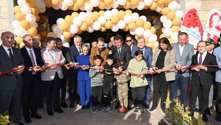 Isparta’da Kirazlıtepe Kafe hizmete sunuldu