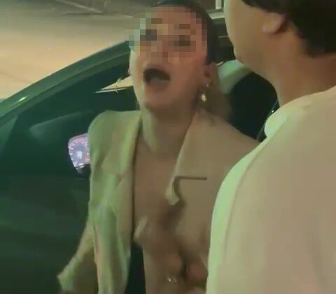 Kadın sürücü tartıştığı erkek sürücüyü, “Sen dua et ben seni yaşatıyorum” diye tehdit etti