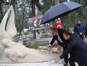 Kadına şiddetin simgesi Özgecan Aslan unutulmadı