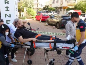 Kavgayı ayırmak isteyen gence “Sen niye karışıyorsun” kurşunu